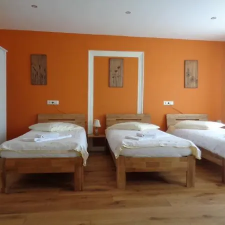 Gaestehaus Zum Anker 3* בסיגהיים