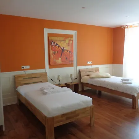 Gaestehaus Zum Anker בית הארחה 3*